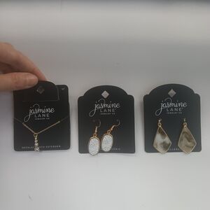 Jasmine Gold Necklace and White Earrings Set